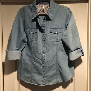 Passports snap button up shirt!